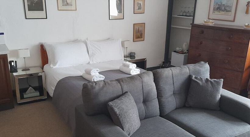 민박 The Old Court House Guest House