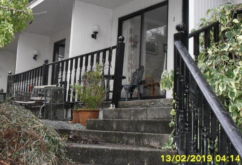 Bed and Breakfast The Old Library & Lodge