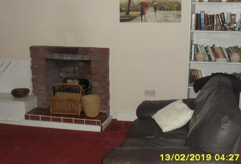 Bed and Breakfast The Old Library & Lodge