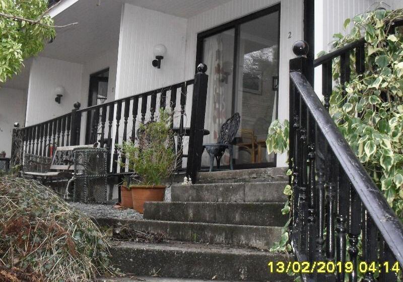 Bed and Breakfast The Old Library & Lodge