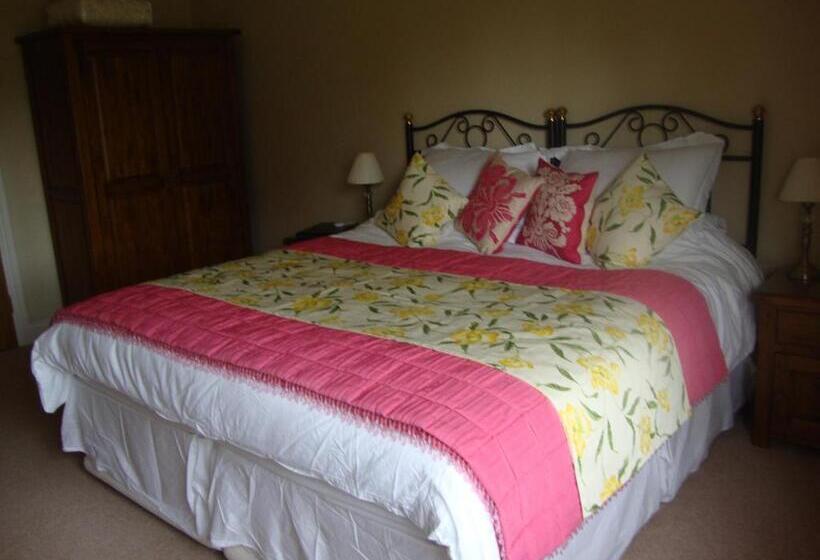 住宿加早餐  The Paddock