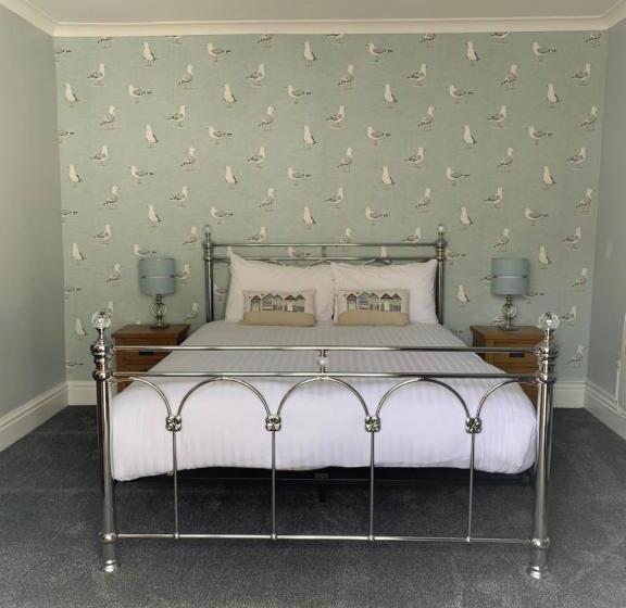 住宿加早餐  The Wylfa