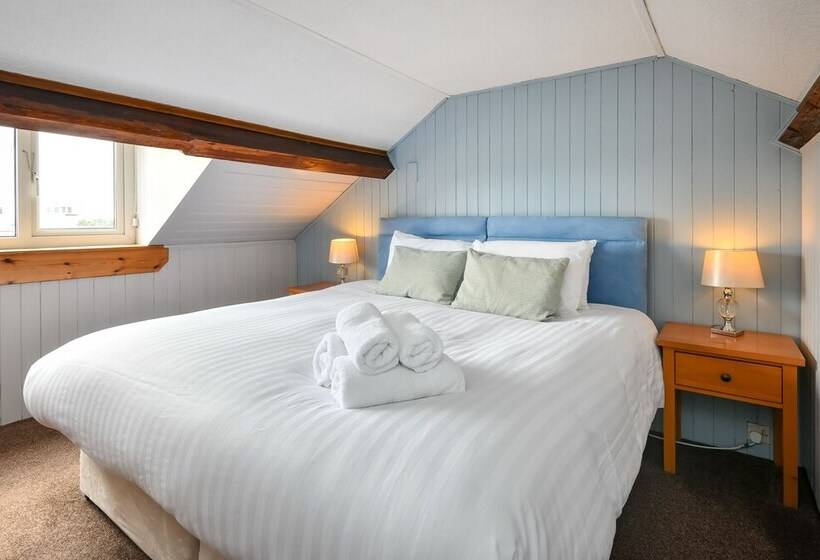 住宿加早餐  The Wylfa