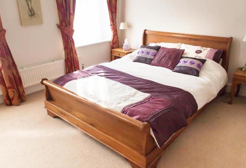 Bed and Breakfast Wisteria House