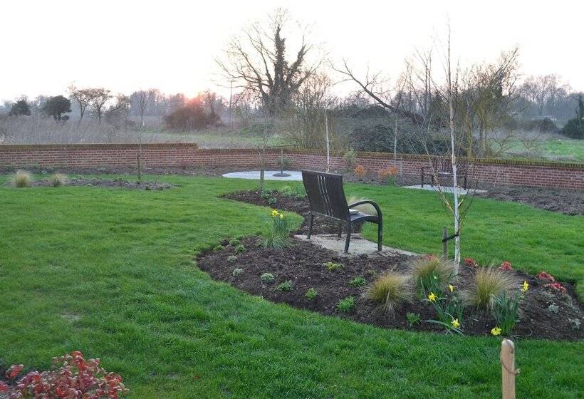 مبيت وإفطار Wortwell Hall Barn