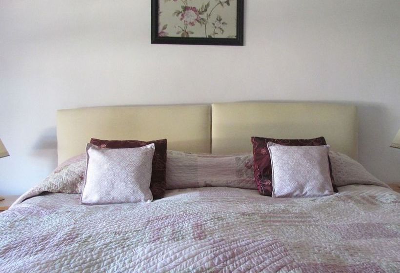 Celyn Villa Bed And Breakfast