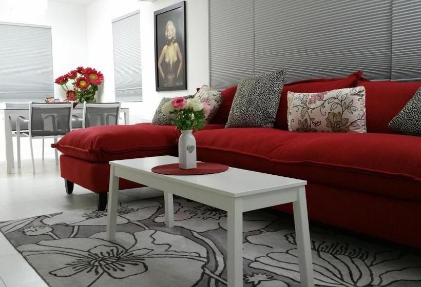 Downtown Hollywood Boutique