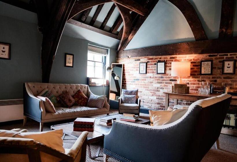 Отель Bel And The Dragon Kingsclere