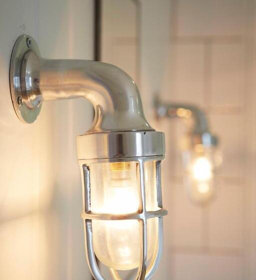 Отель Bel And The Dragon Kingsclere