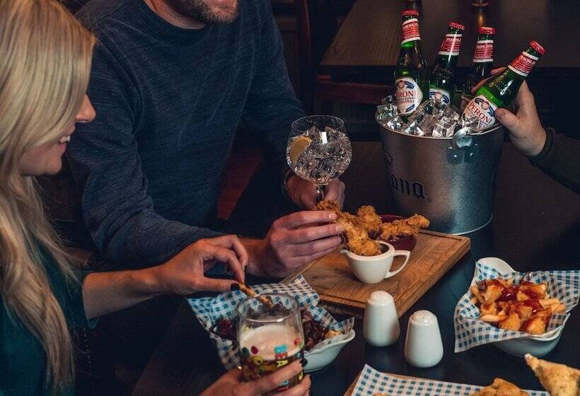 Отель Black Bull