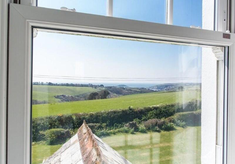 فندق Bucklawren Farm