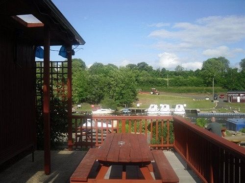 فندق Carrybridge Lakeside Lodge