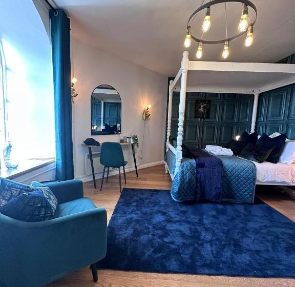 فندق Castle At Edgehill