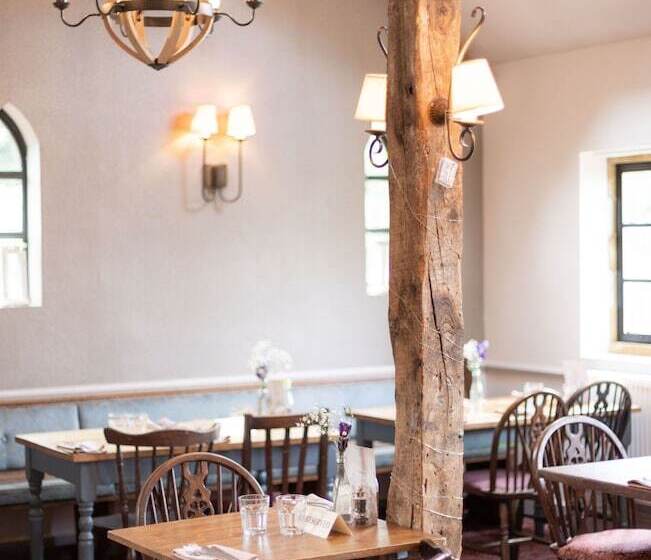 فندق Castle At Edgehill