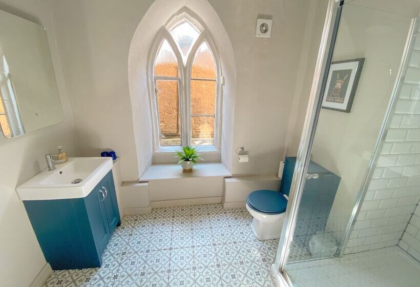 فندق Castle At Edgehill