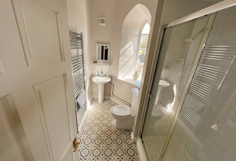 فندق Castle At Edgehill