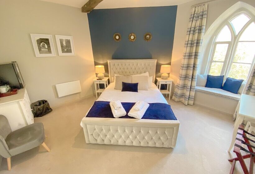 فندق Castle At Edgehill