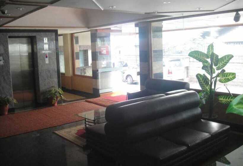 בית מלון כפרי Chinna's Residency