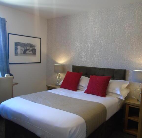 호텔 The Churchill Court