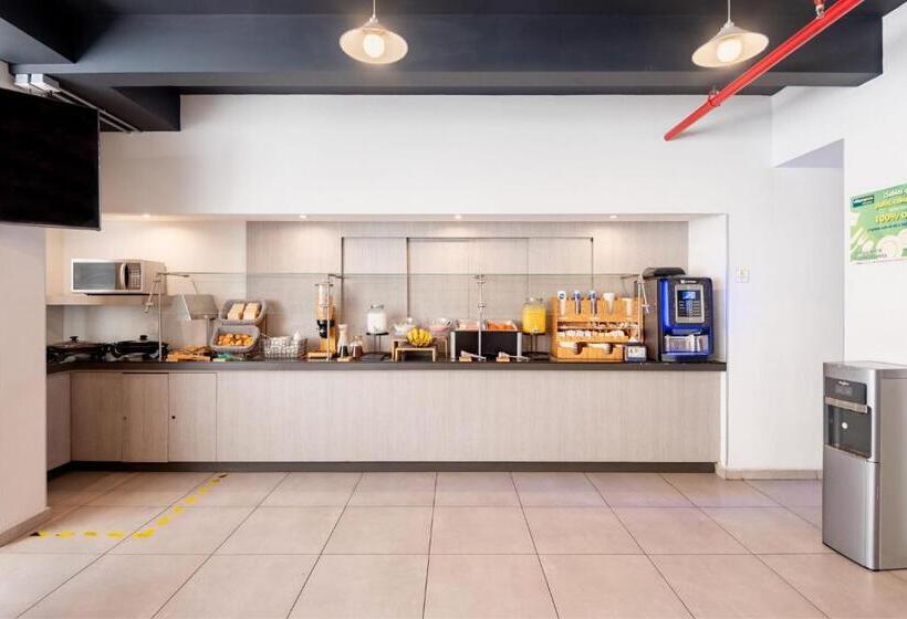 호텔 City Express Junior By Marriott Villahermosa