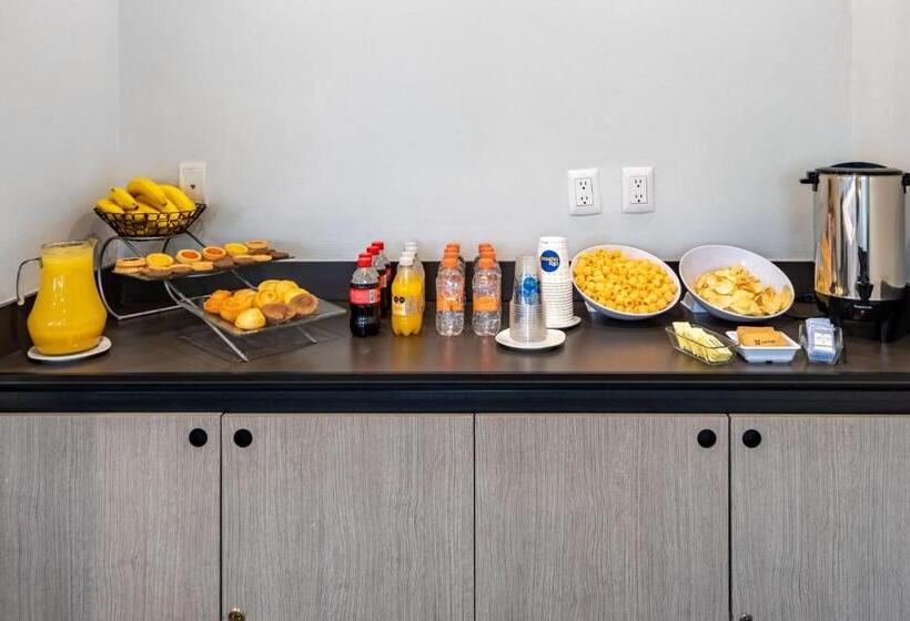 호텔 City Express Junior By Marriott Villahermosa