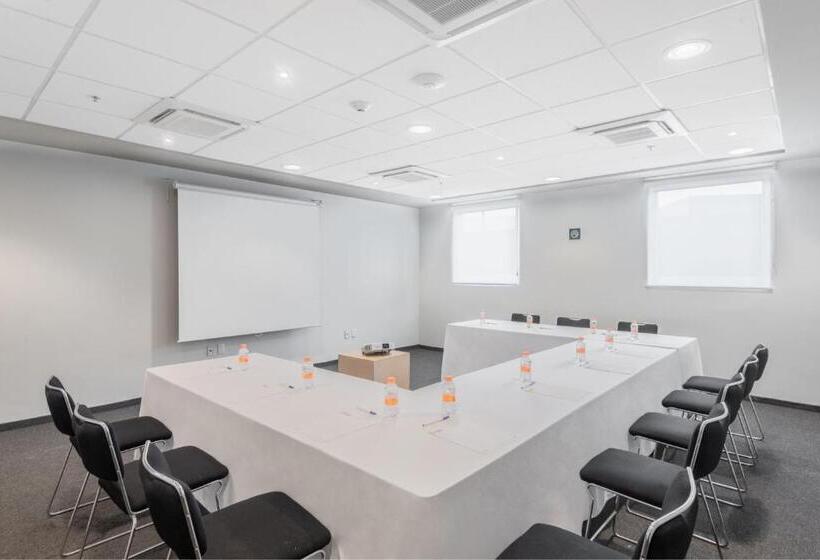 호텔 City Express Junior By Marriott Villahermosa