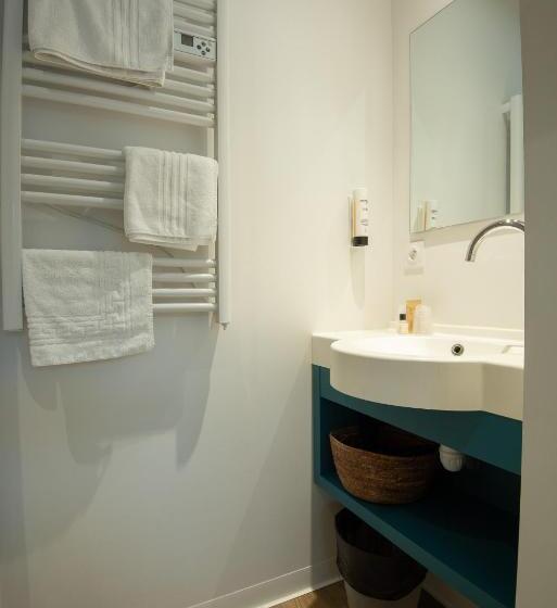 Отель Contact  Les Ailes