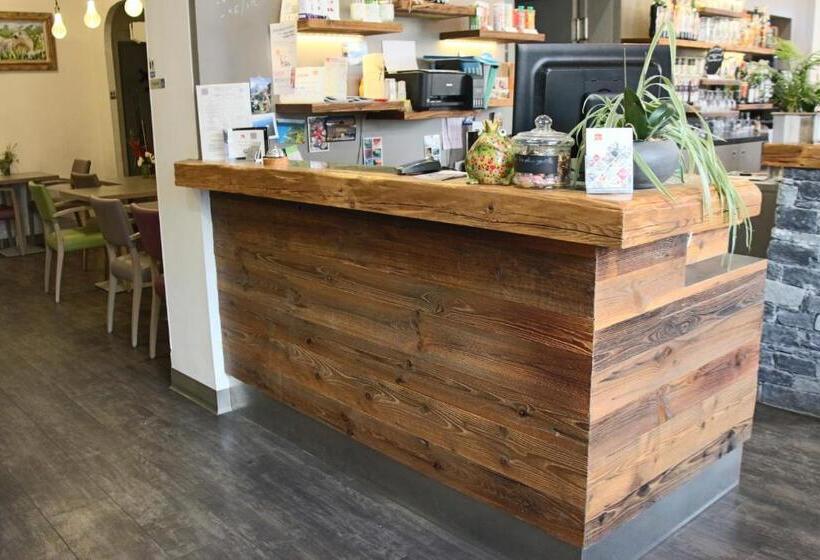 Отель Contact  Les Ailes