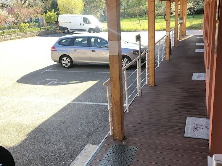 Отель Contact  Les Ailes