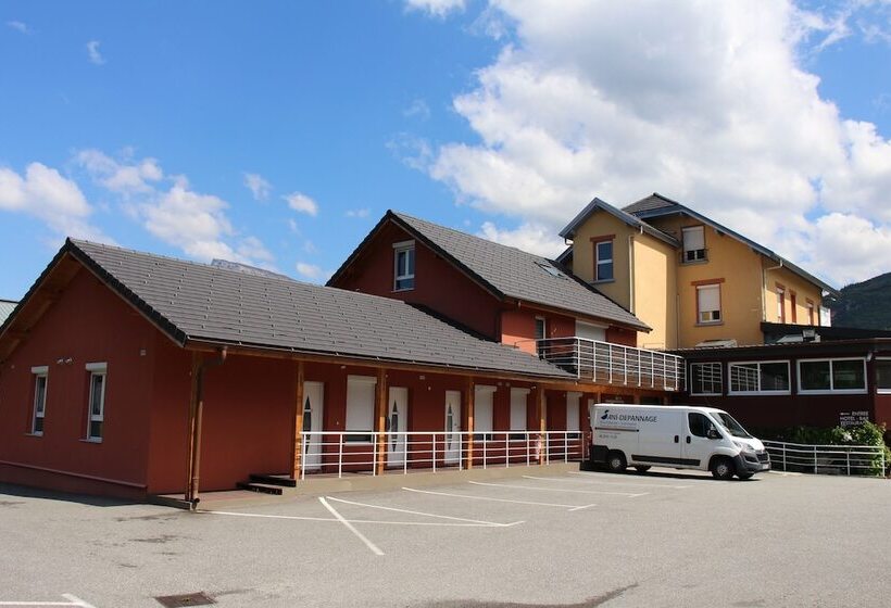 Отель Contact  Les Ailes