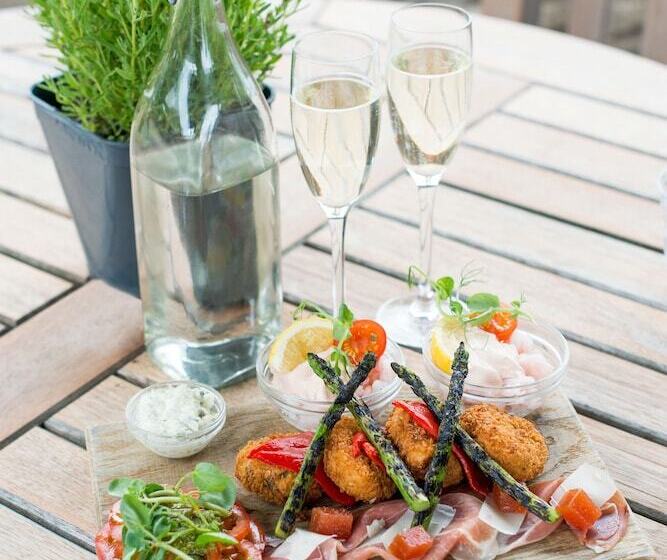 ホテル Derby Arms