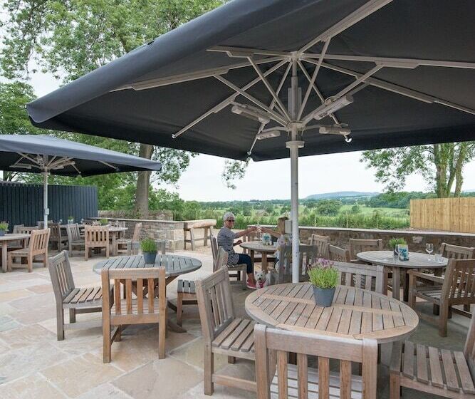 ホテル Derby Arms