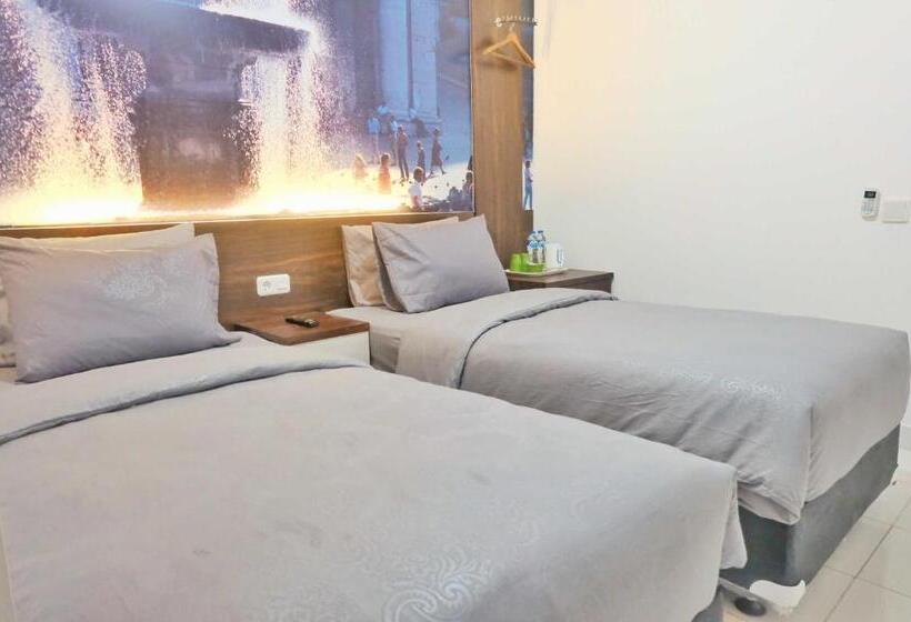 Отель De Green Inn @aeropolis