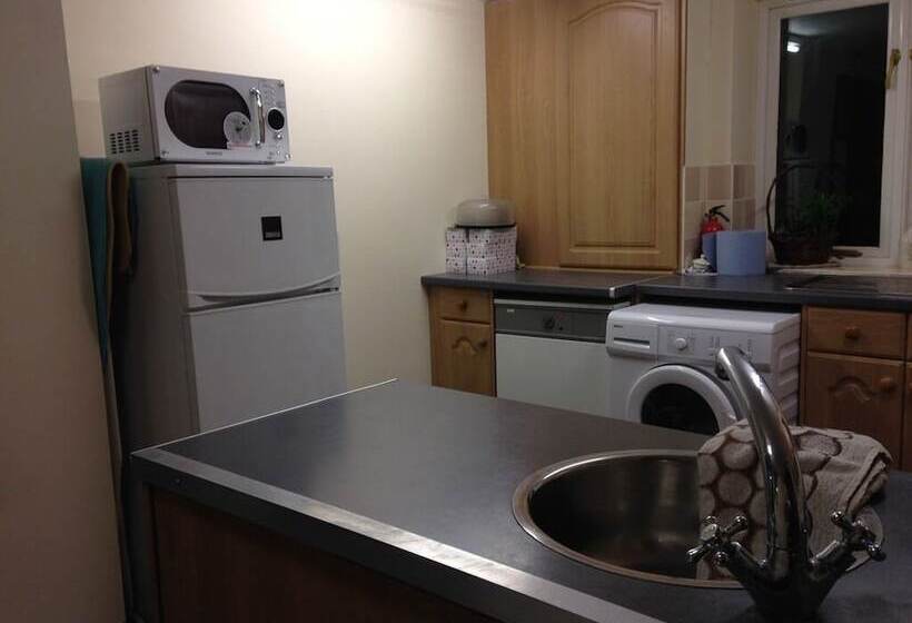 فندق Grove Farm Direct