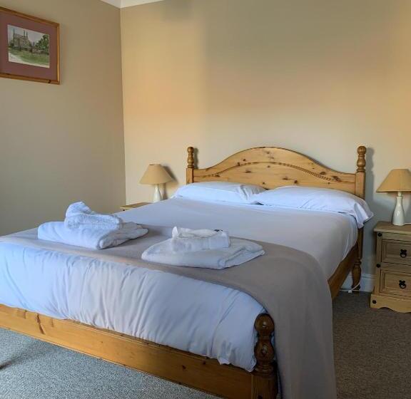 בית מלון כפרי Lakeside Lodge