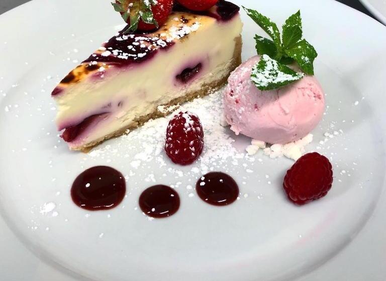 בית מלון כפרי Lakeside Lodge