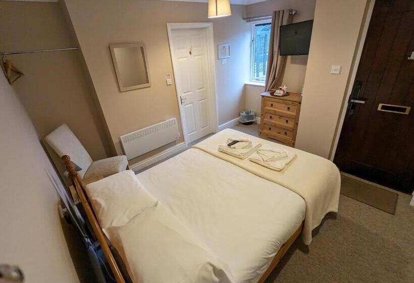 בית מלון כפרי Lakeside Lodge