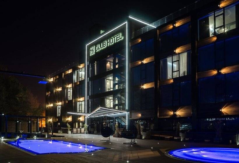 هتل M1 Club