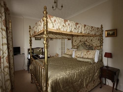 בית מלון כפרי Court Hall