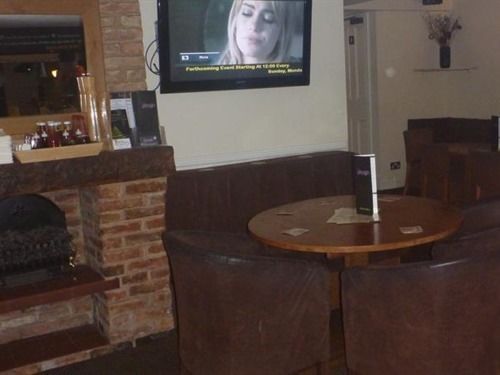 Отель Plough & Harrow