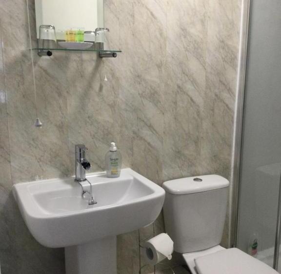 فندق Rose & Crown