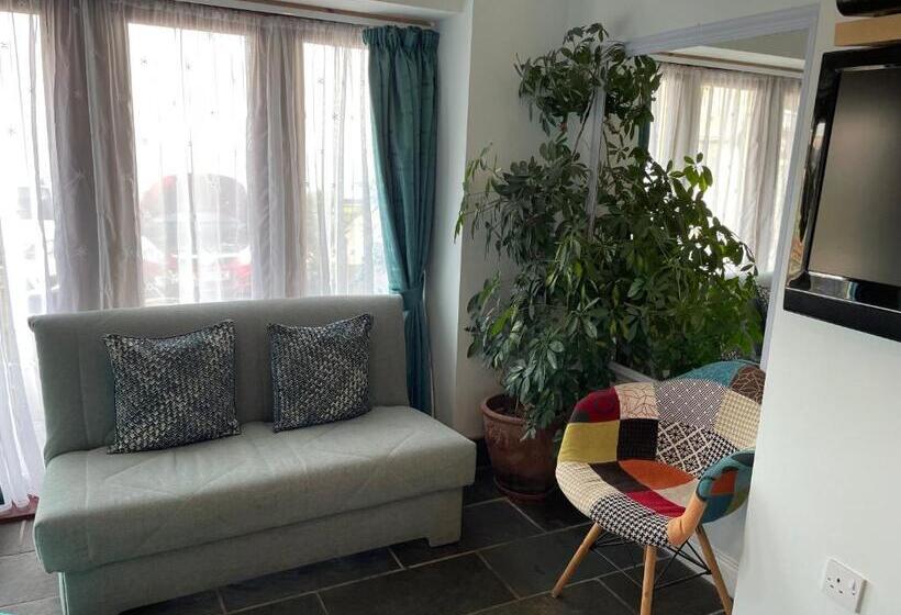 فندق Sawyers Bed And Breakfast