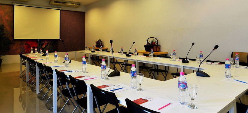 Отель Siam Villa Suites Suvarnabhumi