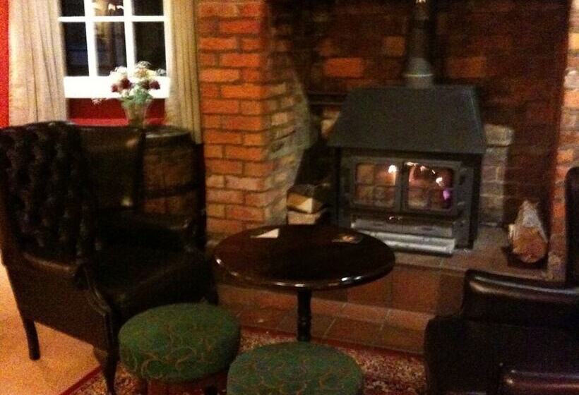 فندق The Bear Inn, Hodnet