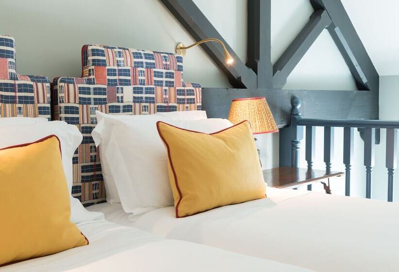 فندق The Bear Inn, Hodnet