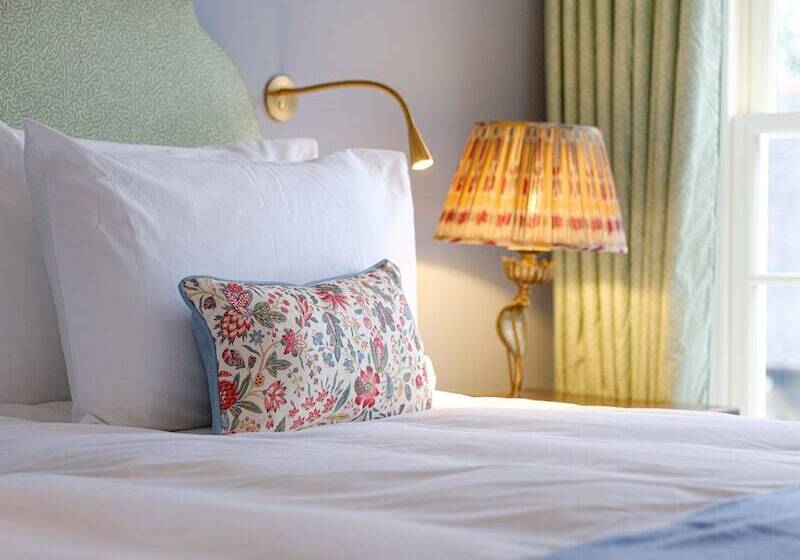 فندق The Bear Inn, Hodnet