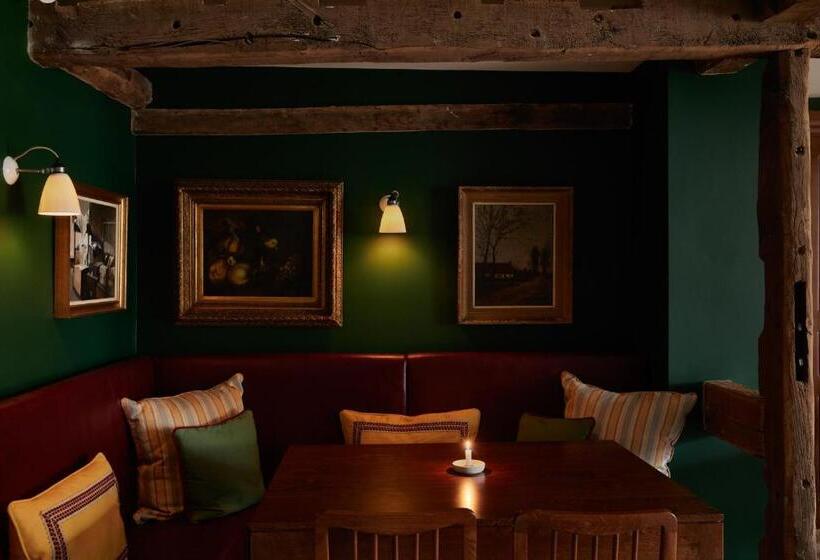 فندق The Bear Inn, Hodnet