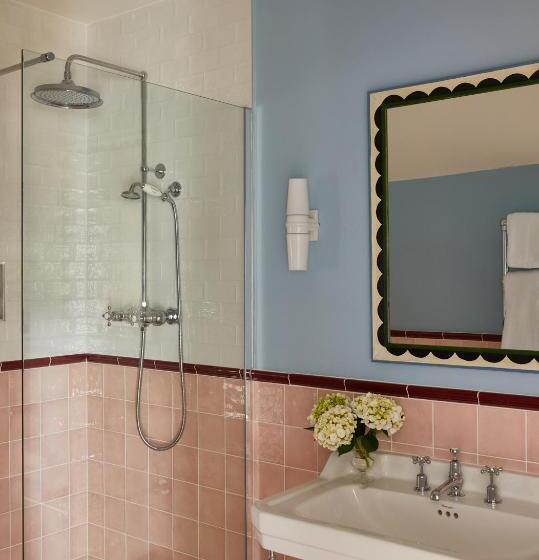 فندق The Bear Inn, Hodnet