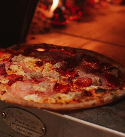 فندق The Bell Broadway