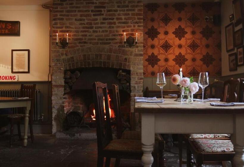 فندق The Bell Broadway